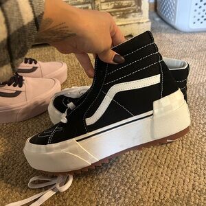 Vans high top platform NWT